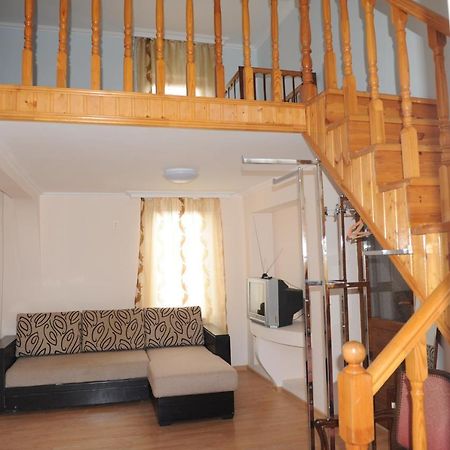 Apartment On Prospekt Mira 71 Sohum Dış mekan fotoğraf