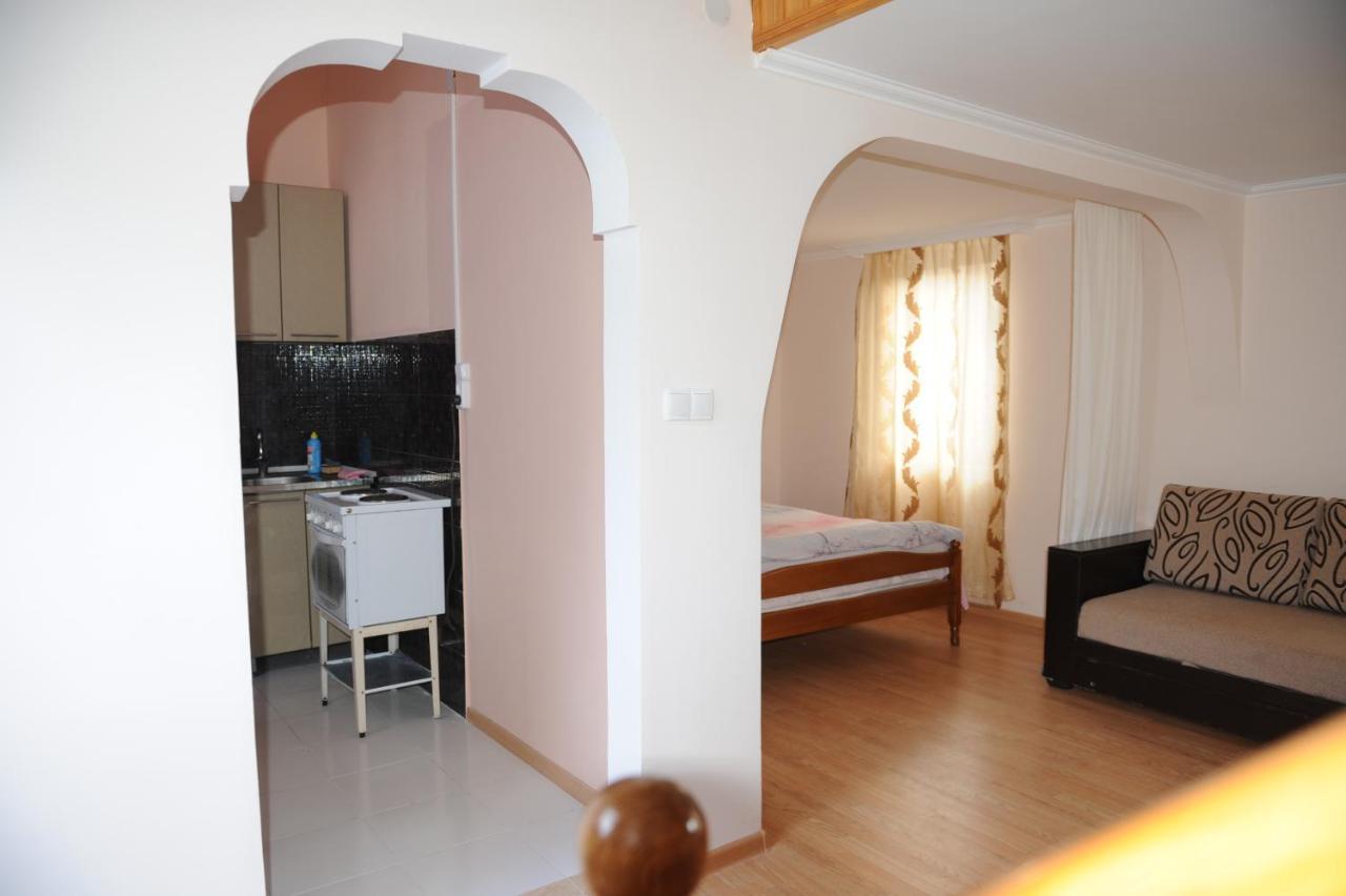 Apartment On Prospekt Mira 71 Sohum Dış mekan fotoğraf